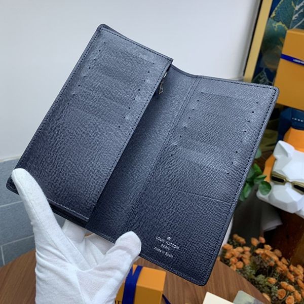 入手困難ルイヴィトン 偽物 ポルトフォイユ・ブラザ 長財布 vuy96008高い品質
