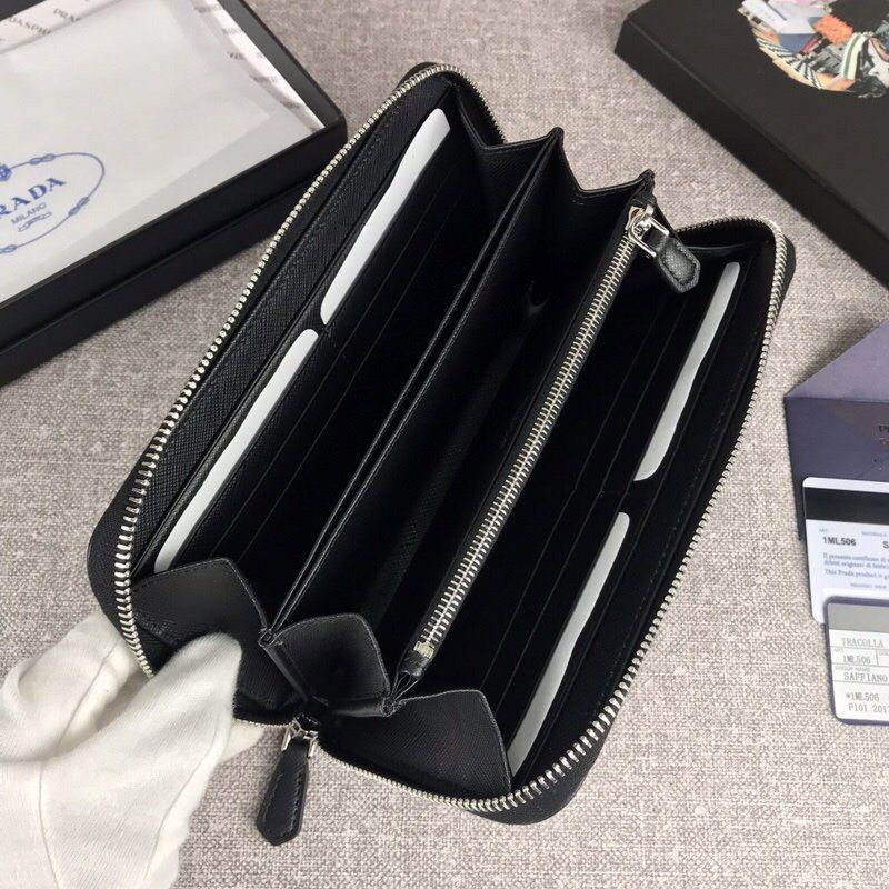 セール新作 人気プラダ ファスナー付長財布 長財布 pue02749N級品