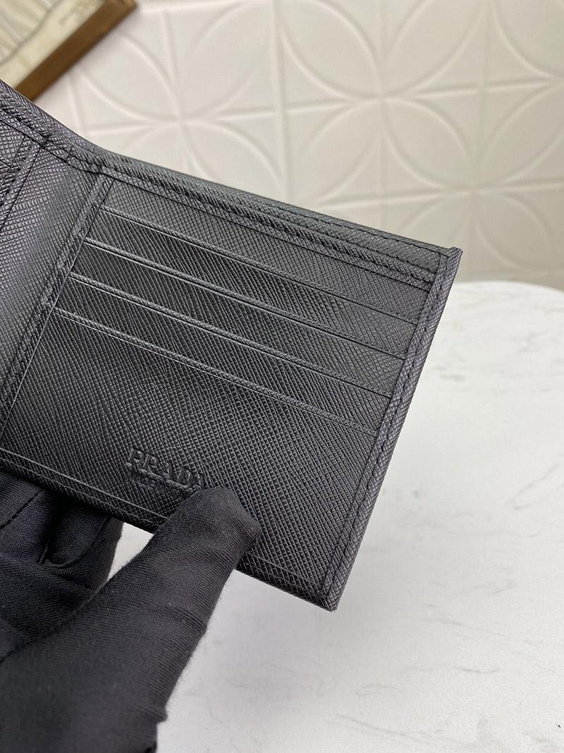 稀少 高品質♪♪ プラダ コピー レザー折りたたみ財布 pun29913代引きを販売