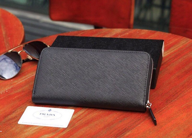 大人気！新色☆希少 プラダ ファスナー付長財布 長財布 偽物 pud75443通販