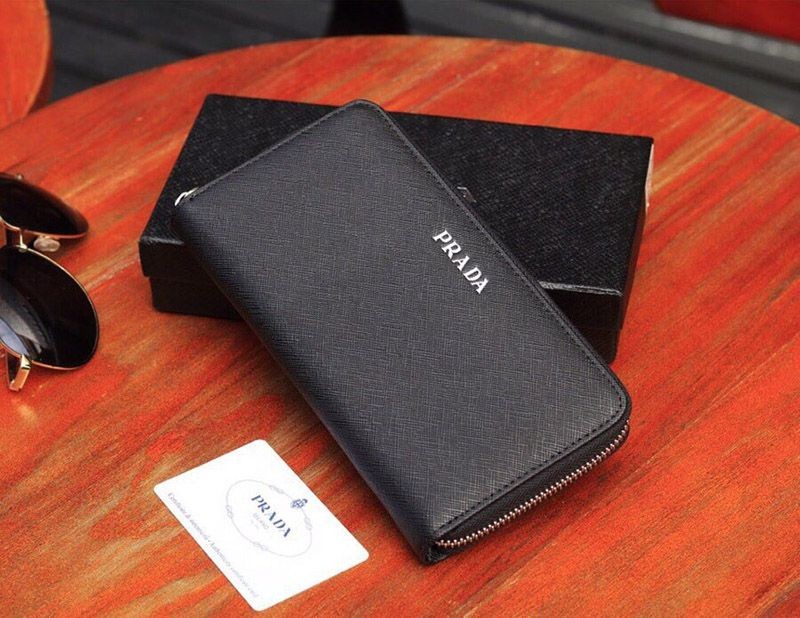 大人気！新色☆希少 プラダ ファスナー付長財布 長財布 偽物 pud75443高い品質