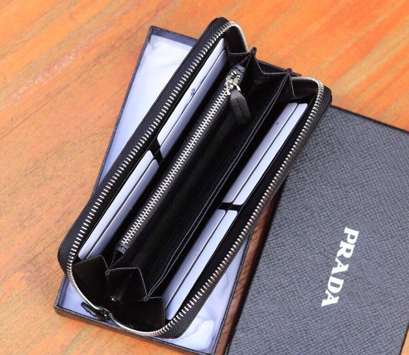 大人気！新色☆希少 プラダ ファスナー付長財布 長財布 偽物 pud75443代引きを販売
