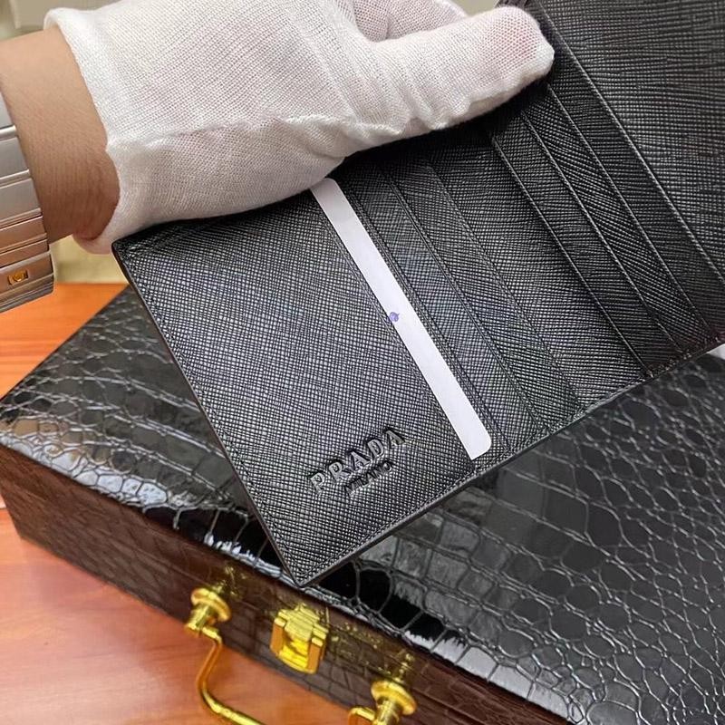 入手困難 プラダ レザー折りたたみ財布 スーパーコピーN級品 puf45960品質保証