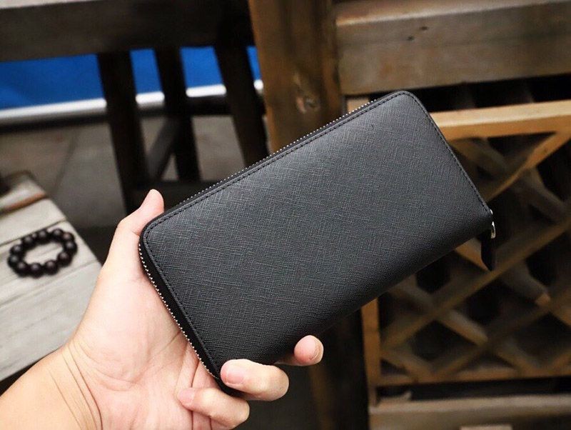 ギフトに最適♪プラダ ファスナー付長財布スーパーコピー 長財布 pur94283激安送料無料