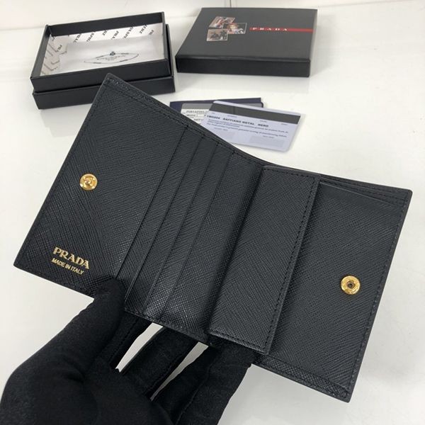 超話題!プラダ サフィアーノ 二つ折り財布 コピー puu53425最高級