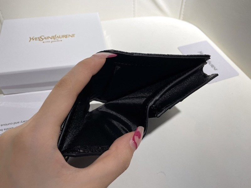 最新 サンローラン☆待望の3つ折りミニ財布 コピー Sac54529品質保証