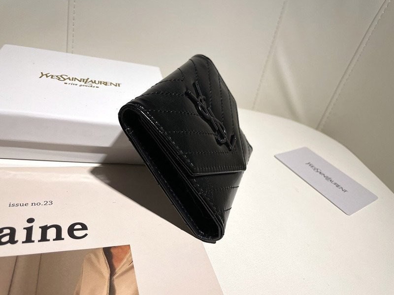 大人気!!新色 サンローラン☆待望の3つ折りミニ財布 偽物 Sai99401人気