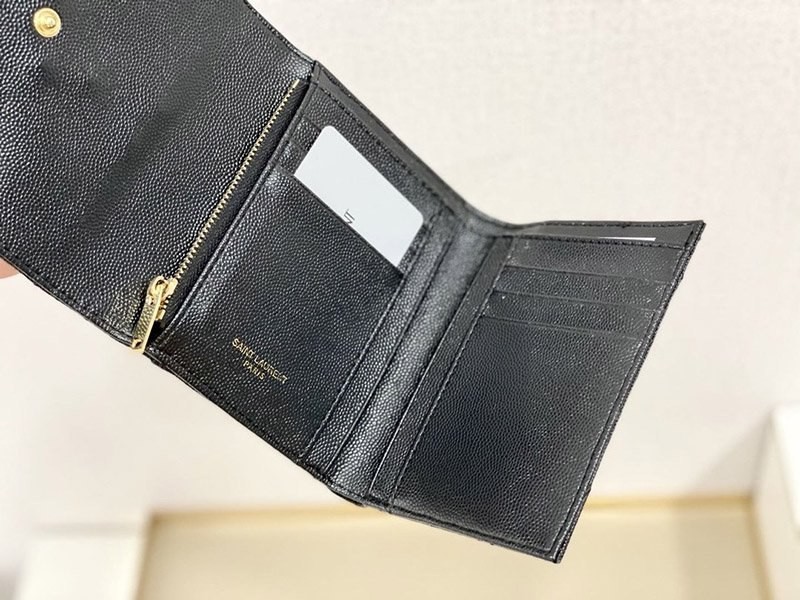 目を惹くカラー サンローラン☆待望の3つ折りミニ財布 コピー Saw01566品質保証