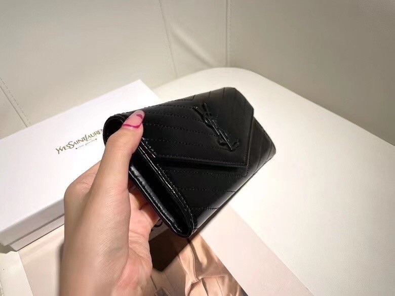 送料込 サンローラン モノグラム ラージフラップ財布 ストーム Saz33699通販