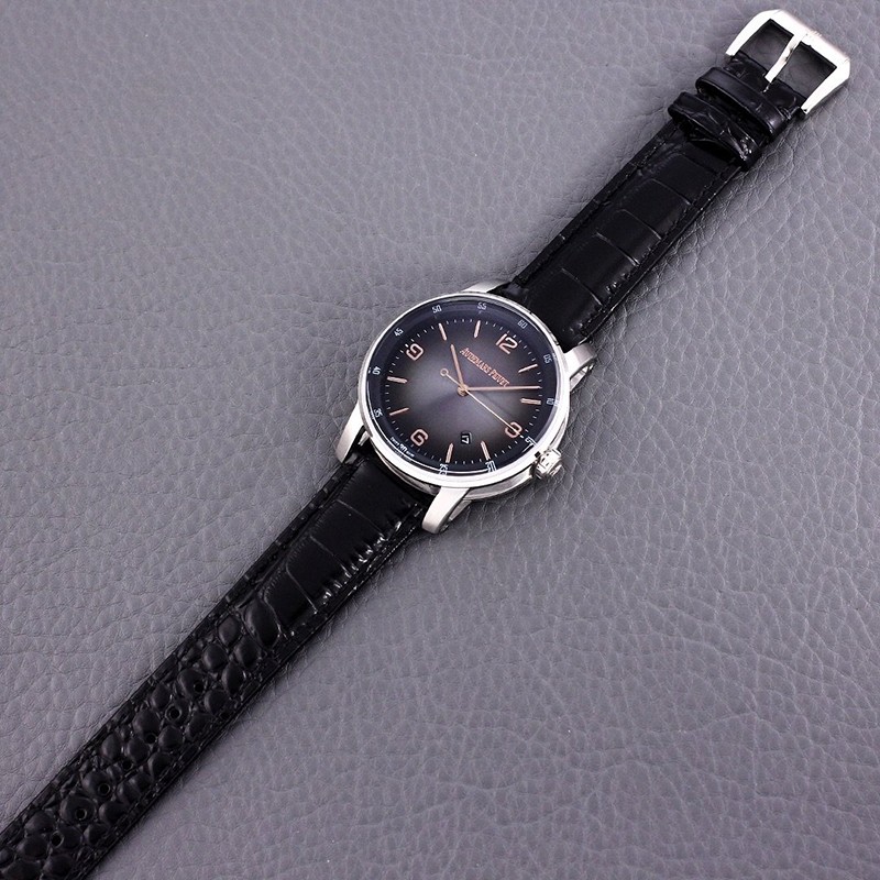 大人気！オーデマ ピゲ スーパーコピー CODE 1159 バイ オーデマピゲ オートマティック 15210BCOOA002CR01激安送料無料