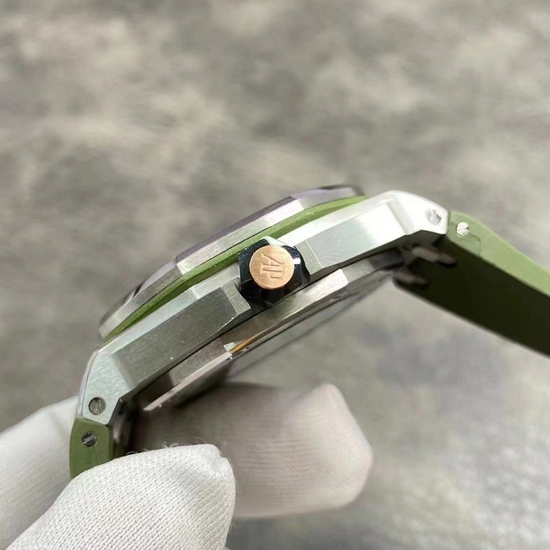春もの新作 オーデマピゲ コピー ロイヤルオークオフショア ダイバー ブティック限定 15707CEOO高い品質