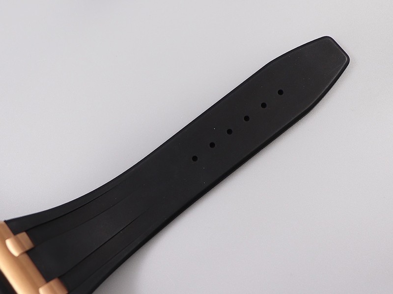送料込 オーデマピゲ ロイヤルオーク スーパーコピー オフショア クロノ 26170STOOD101CR03N級品