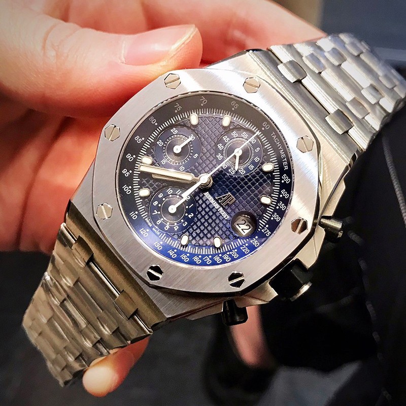 日本未入荷 オーデマピゲ コピー ロイヤルオーク オフショアクロノ 42mm ブティック限定 26237STOO1000ST01代引きを販売