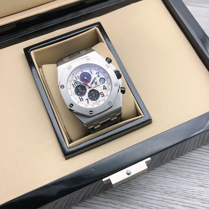 セール新作 オーデマピゲ 偽物 ロイヤルオーク オフショアクロノ Odz29837N級品