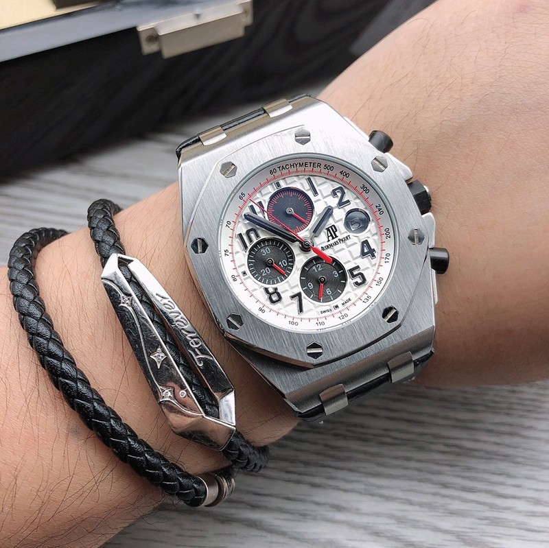 セール新作 オーデマピゲ 偽物 ロイヤルオーク オフショアクロノ Odz29837代引きを販売