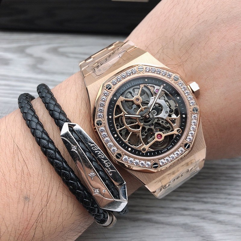 【日本未発売】オーデマピゲ 時計 スーパーコピー ロイヤルオーク メンズ 腕時計 自動巻き 41mm 2色 26518STOO1220ST01通販