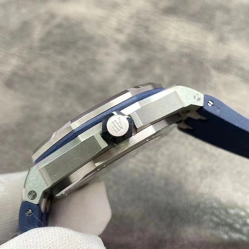 セール新作 オーデマピゲ 偽物 ロイヤルオークオフショア ダイバー ブティック限定 Odl51623高い品質