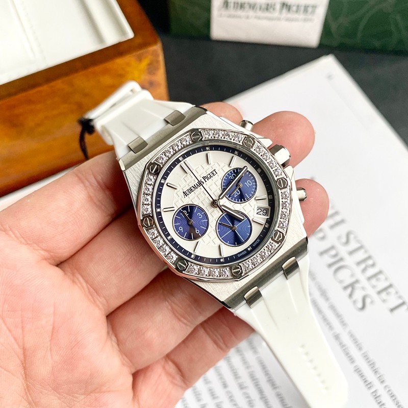 大人気！オーデマピゲ スーパーコピー ロイヤルオーク ダイヤモンド クロノ 37mm 26231ST.ZZ.D010CA.01通販