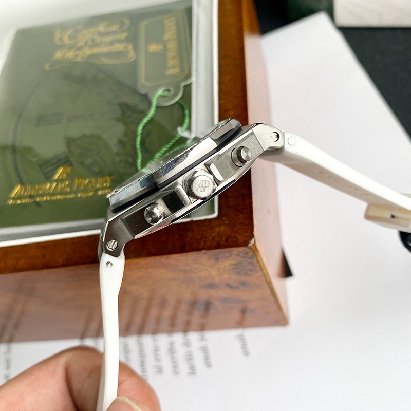 大人気！オーデマピゲ スーパーコピー ロイヤルオーク ダイヤモンド クロノ 37mm 26231ST.ZZ.D010CA.01高い品質