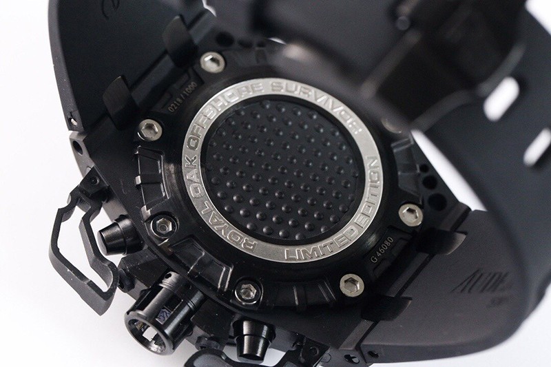 稀少オーデマピゲ ロイヤルオーク 偽物 オフショアクロノ T3 世界限定1000本 Odp81920代引きを販売