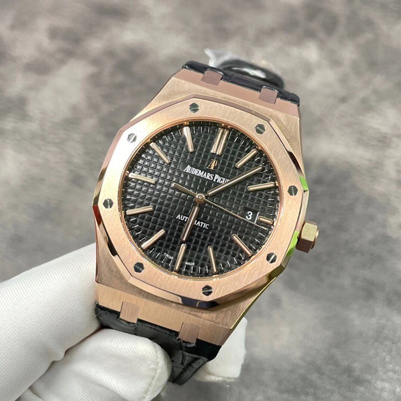 目を惹くカラーオーデマピゲ コピー ロイヤルオーク 41mm ブティック限定 Ody77241激安送料無料