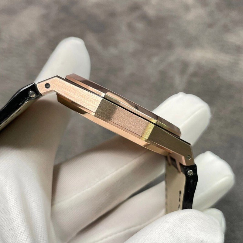 目を惹くカラーオーデマピゲ コピー ロイヤルオーク 41mm ブティック限定 Ody77241人気