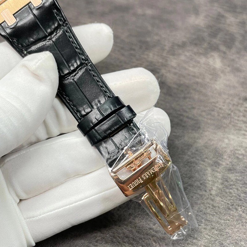目を惹くカラーオーデマピゲ コピー ロイヤルオーク 41mm ブティック限定 Ody77241代引きを販売