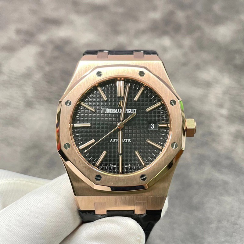 目を惹くカラーオーデマピゲ コピー ロイヤルオーク 41mm ブティック限定 Ody77241品質保証