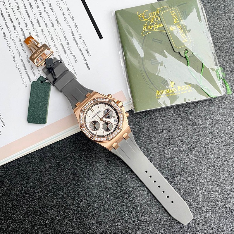 大人気!!新色 オーデマピゲ ロイヤルオーク コピー ダイヤモンド クロノ 37mm 26231OR.ZZ.D003CA.01N級品