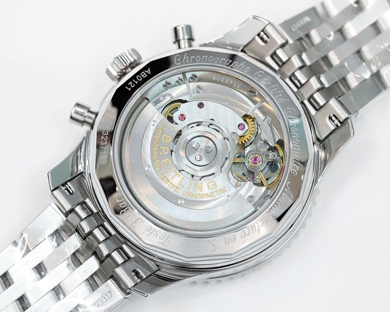 ★日本!!人気！ブライトリング スーパーコピー ナビタイマー１ B01 クロノグラフ43 but83644N級品