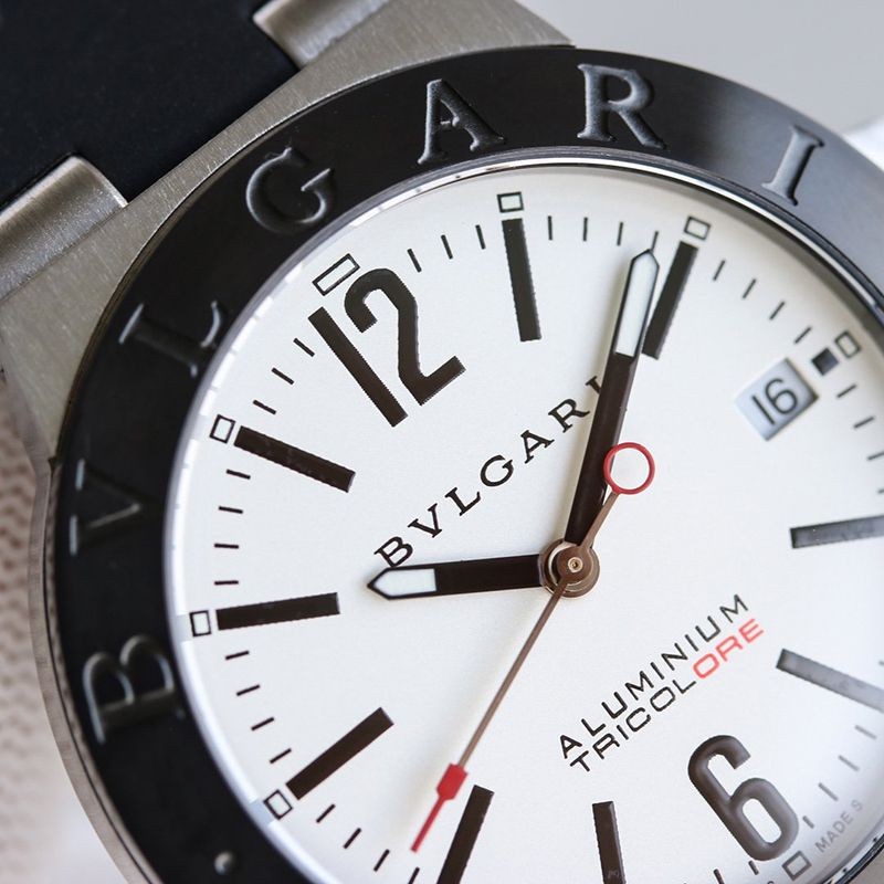 100%実物写真ブルガリ 時計 スーパーコピー アルミニウムウォッチ 39mm 2色 Buc21044N級品