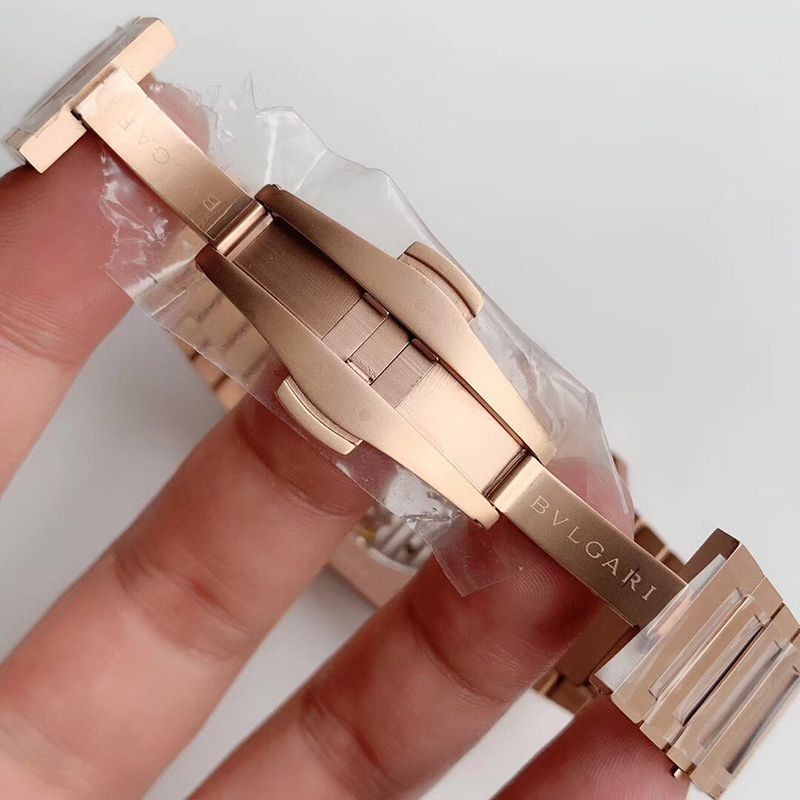 ブルガリ スーパーコピー時計 オクト ローマ 41mm Octo Roma Bue44491人気