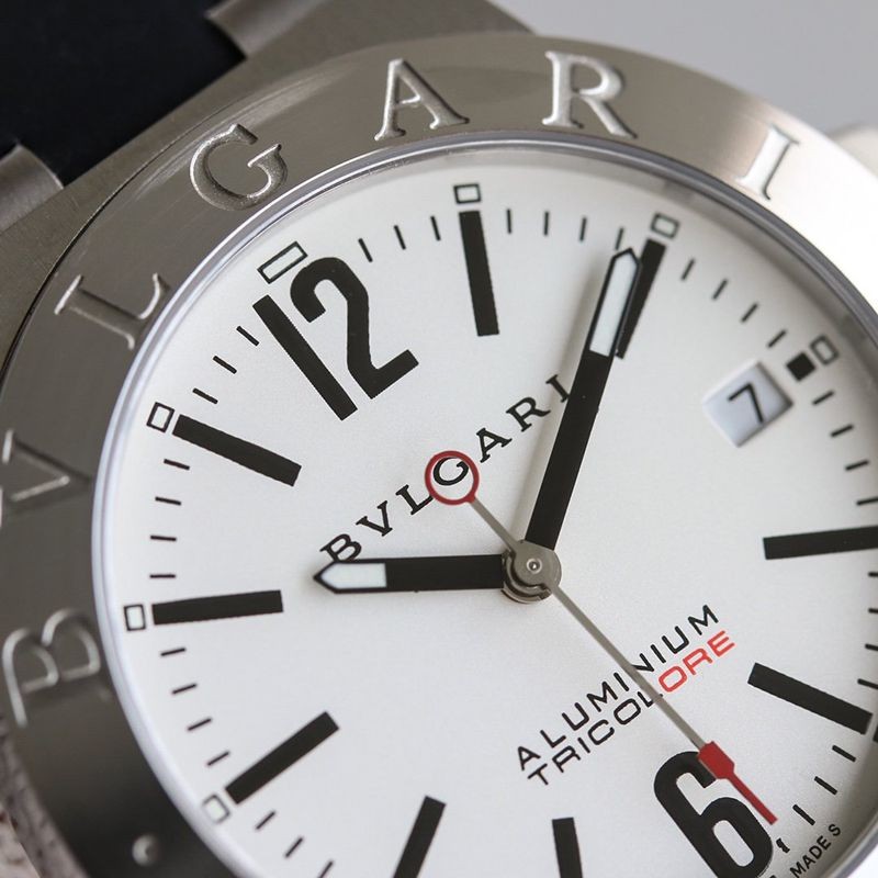 希少色ブルガリ 時計 スーパーコピー アルミニウムウォッチ 39mm 2色 Bug93251N級品
