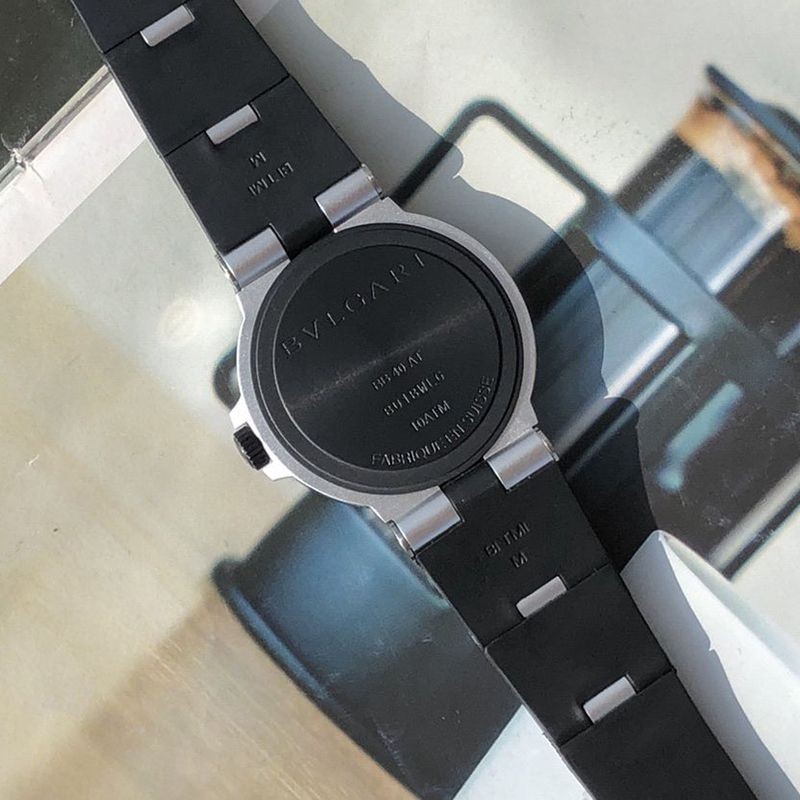 大人気♪女子が選ぶ♪ブルガリ 時計 アルミニウムウォッチ 偽物 39mm 3色 Bum73565