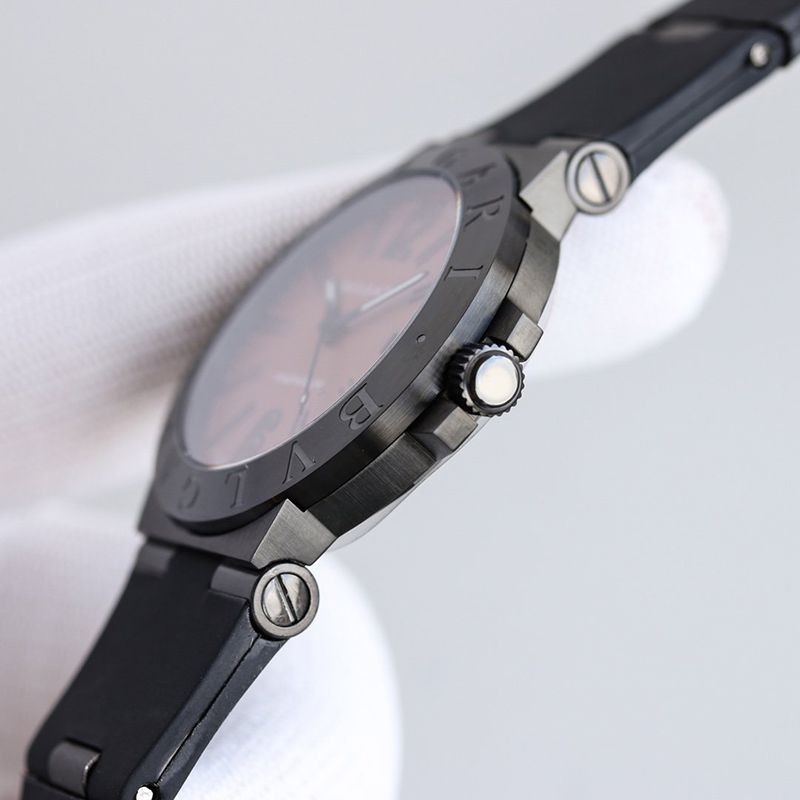 世界中で大人気♪ブルガリ 時計 スーパーコピー アルミニウムウォッチ 39mm 2色 Buu18937人気