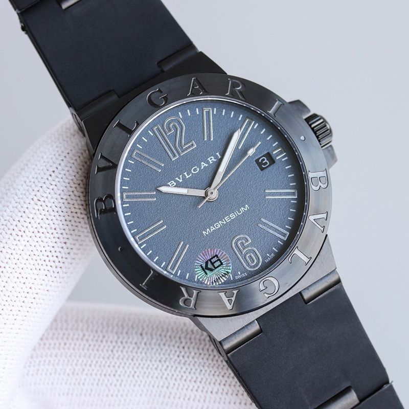世界中で大人気♪ブルガリ 時計 スーパーコピー アルミニウムウォッチ 39mm 2色 Buu18937N級品