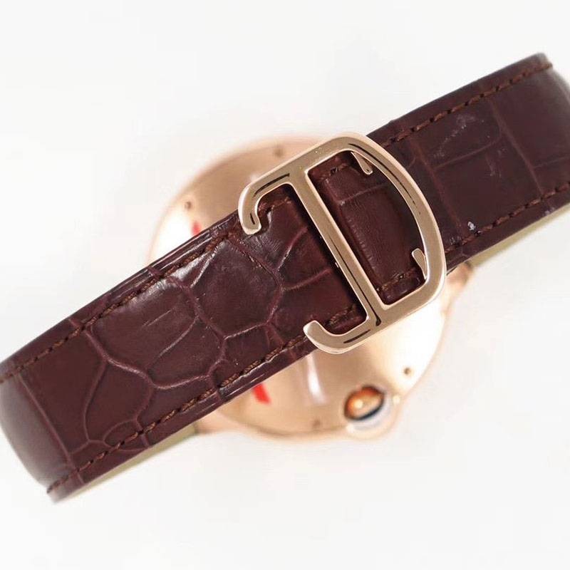日本未入荷カルティエ  バロンブルー42mm 偽物 kaw33864代引きを販売