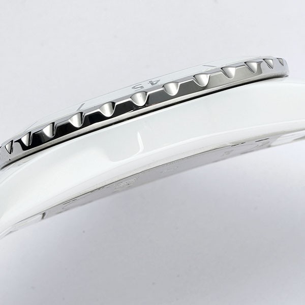 シャネル J12 偽物 38 ミラー H4862N級品