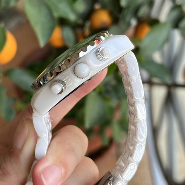 完売人気☆上品シャネル J12 時計 スーパーコピー41mm ホワイト she72430人気