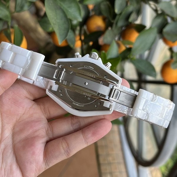 完売人気☆上品シャネル J12 時計 スーパーコピー41mm ホワイト she72430代引きを販売