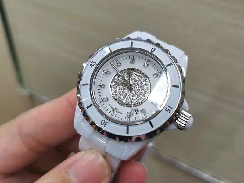 ★日本!!人気！シャネル J12 偽物 33mm ホワイトセラミック shp75311激安送料無料