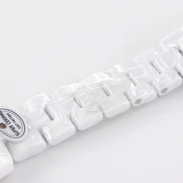 【セレブ多数愛用】シャネル J12 時計 偽物33mm ホワイト shu57896N級品
