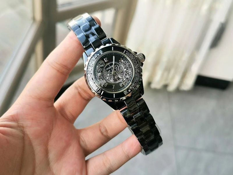 目を惹くカラーシャネル コピー J12・33&38mm 世界限定 ブラックセラミック shy13878通販