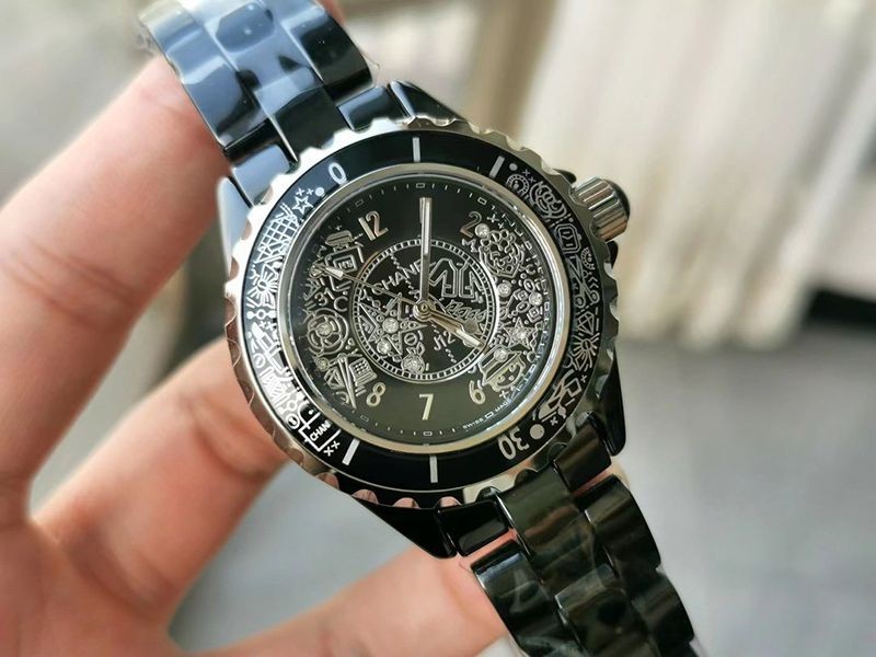 目を惹くカラーシャネル コピー J12・33&38mm 世界限定 ブラックセラミック shy13878高い品質