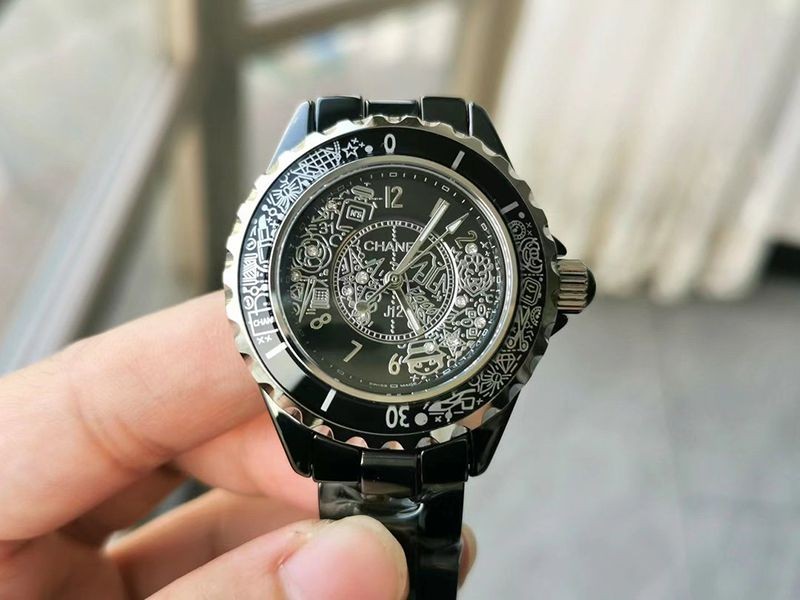 目を惹くカラーシャネル コピー J12・33&38mm 世界限定 ブラックセラミック shy13878人気
