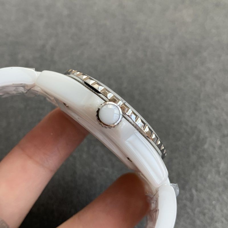 可愛いシャネル スーパーコピー J12 38 20周年記念 shy95226高い品質