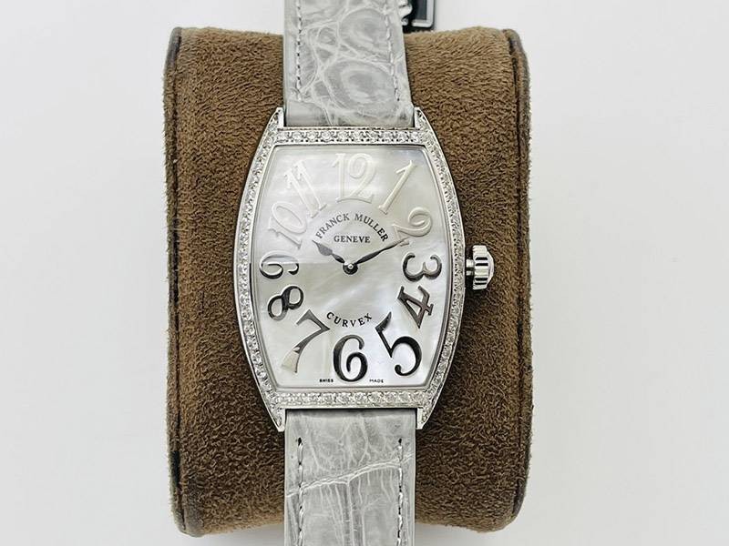 フランク・ミュラー  コピー トノーカーベックス 入手困難品！ frf97889