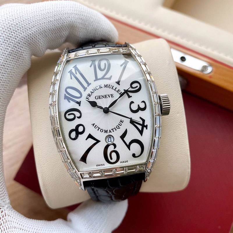 可愛い フランクミュラー 偽物 カラードリームス 40mm frw85847高い品質