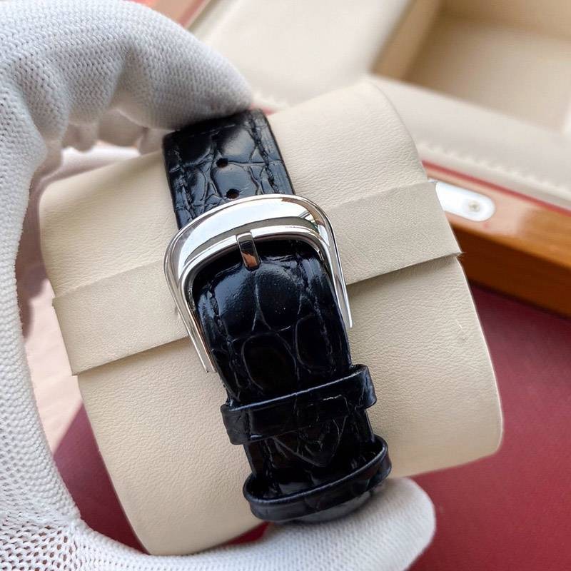 可愛い フランクミュラー 偽物 カラードリームス 40mm frw85847代引きを販売