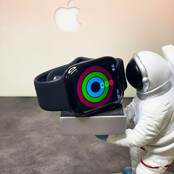大人気!!アップルウォッチ コピー シリーズ 8 45mm ブラック ミッドナイトアルミニウムケースとスポーツバンド gov89285人気